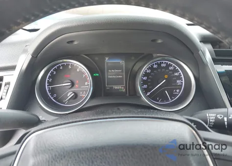 2018 Toyota Camry Se z USA, uszkodzony, nr VIN 4T1B11HK1JU129811